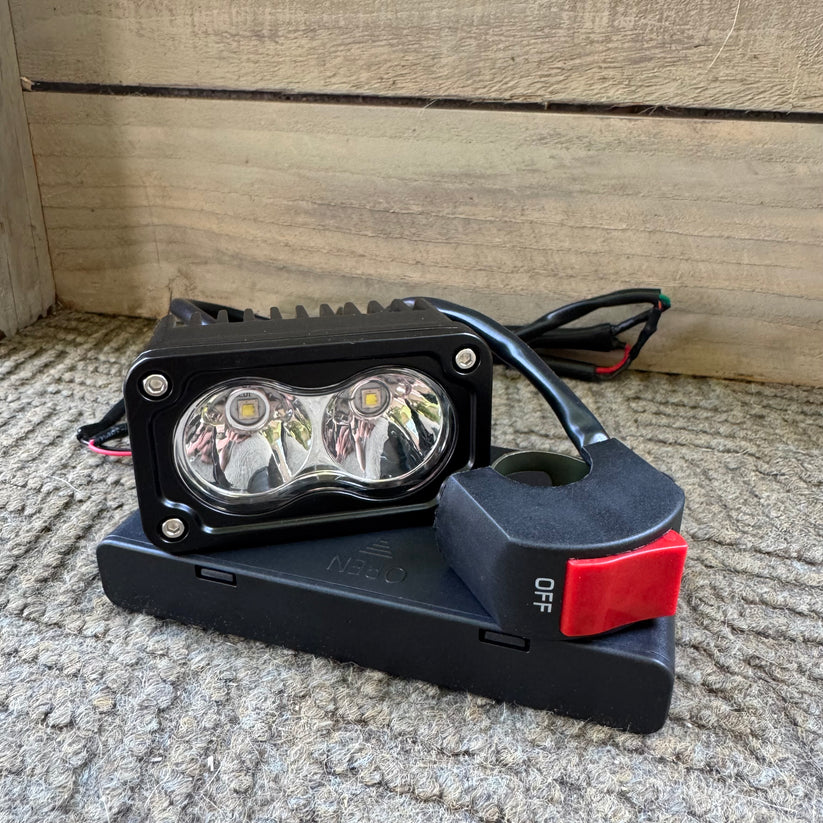 Battery powered Baja style light UNIVERSAL